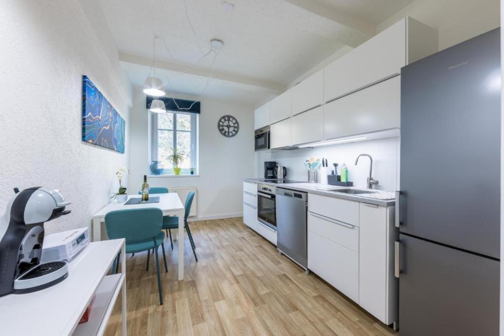 Promenade View Apartment Karlovy Vary Exterior photo