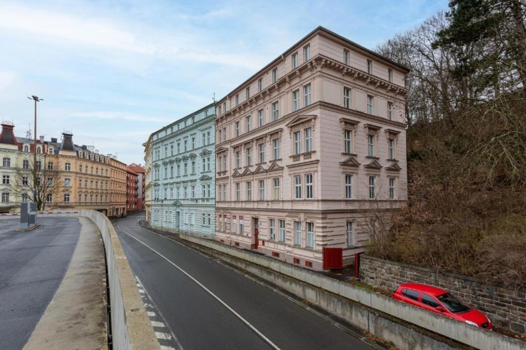 Promenade View Apartment Karlovy Vary Exterior photo