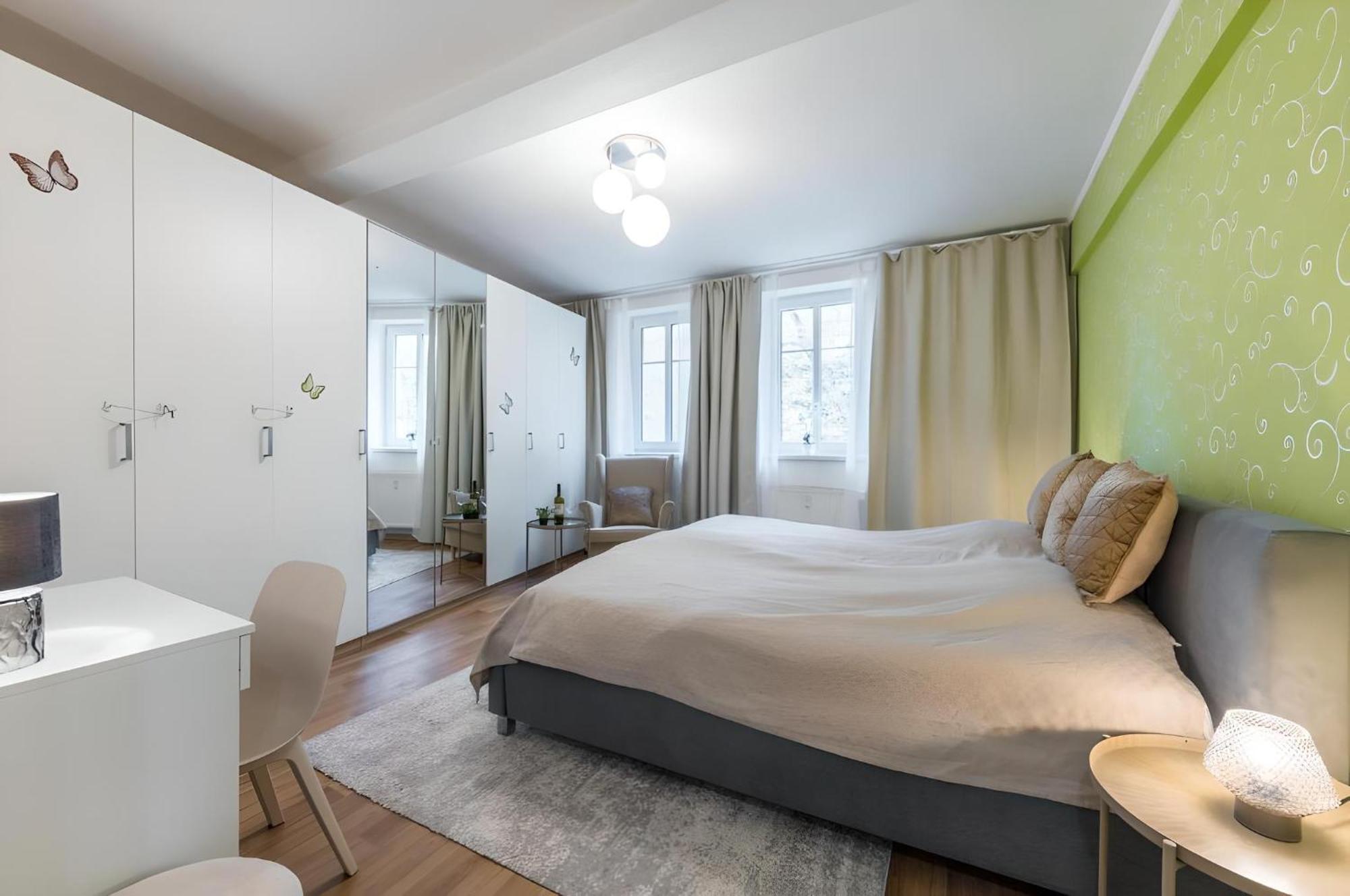 Promenade View Apartment Karlovy Vary Exterior photo