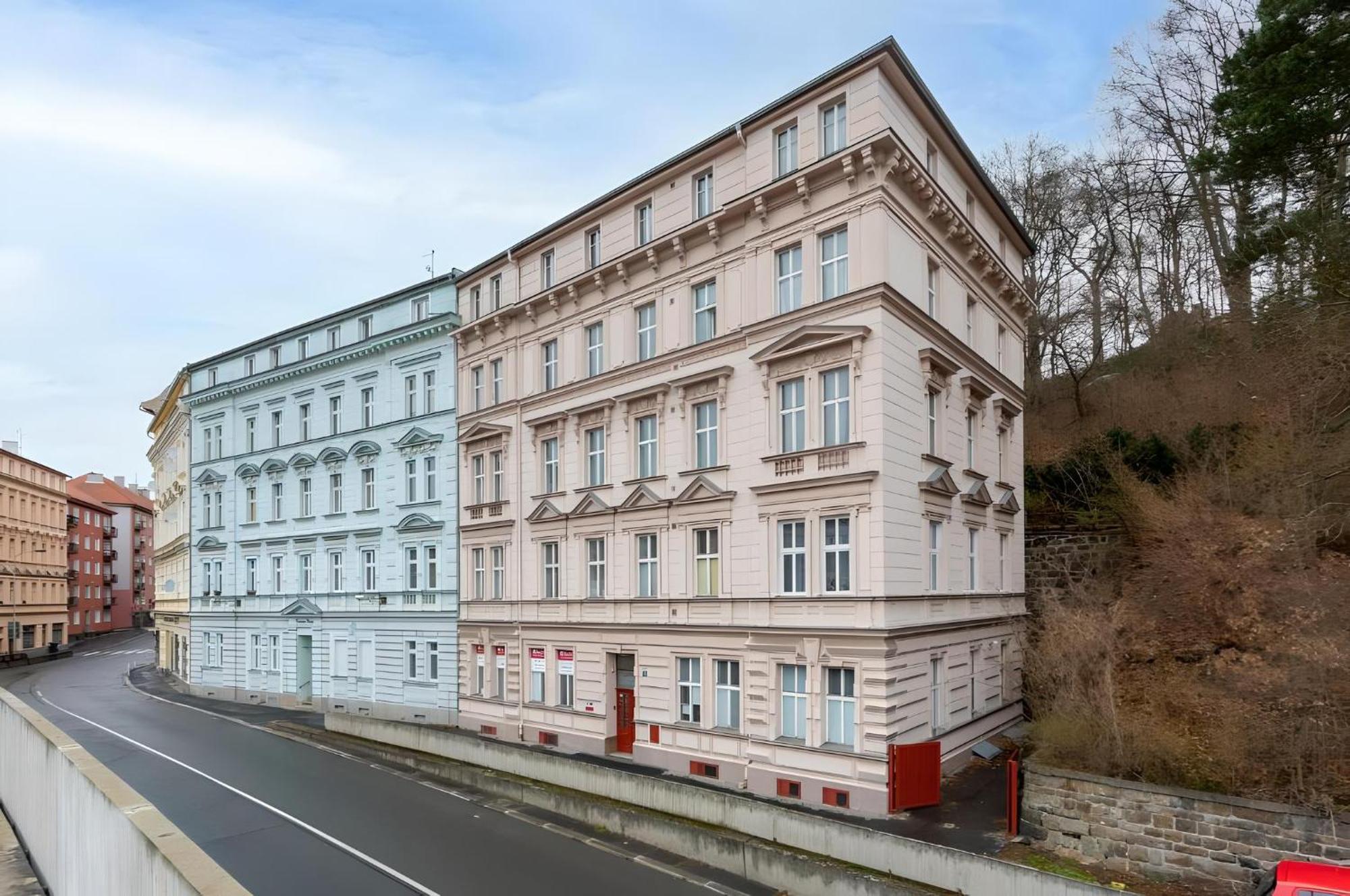 Promenade View Apartment Karlovy Vary Exterior photo